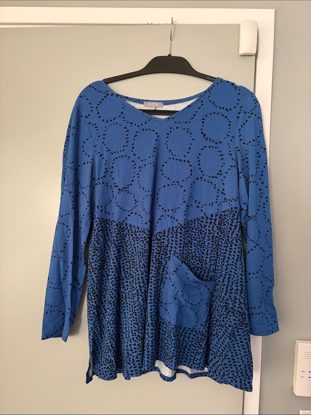 Habitat - women's blue and polka dot, blouse top. Size M. 95% rayon